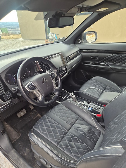 Mitsubishi Outlander 6 of 12