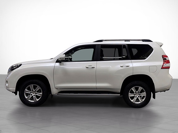Toyota Land Cruiser 3 of 5