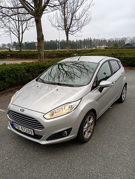 Ford Fiesta 2 of 14