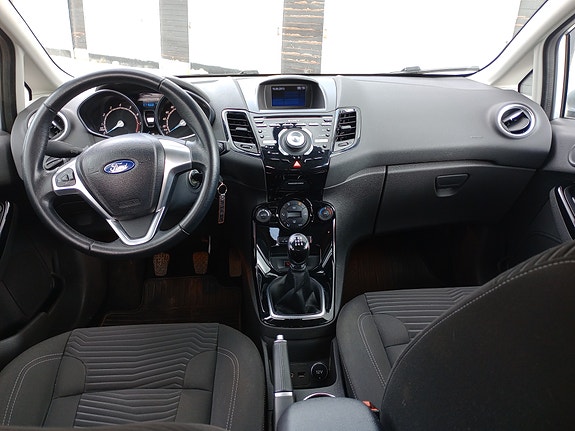 Ford Fiesta 8 of 14