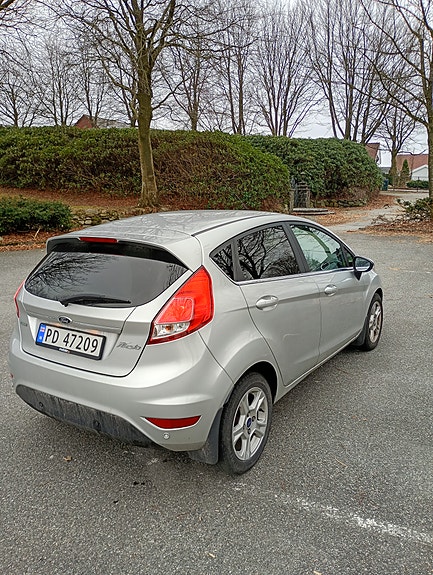 Ford Fiesta 6 of 14