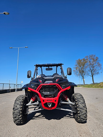 Polaris RZR XP 1000 2 of 5