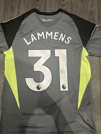 Signert Manchester United fotballdrakt