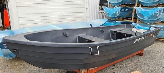 Pioner 13 – Norskprodusert robåt | Stabil, solid og vedlikeholdsfri