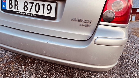 Toyota Avensis 8 of 23