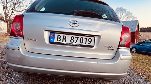 Toyota Avensis 7 of 23