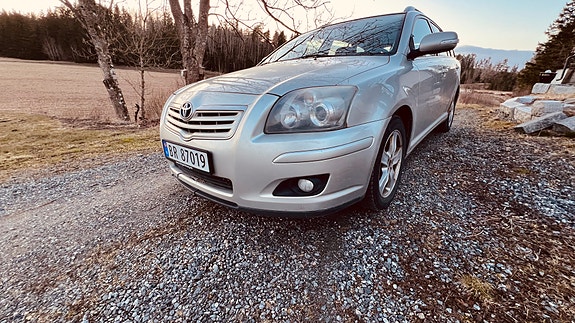 Toyota Avensis 17 of 23