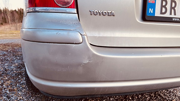 Toyota Avensis 9 of 23