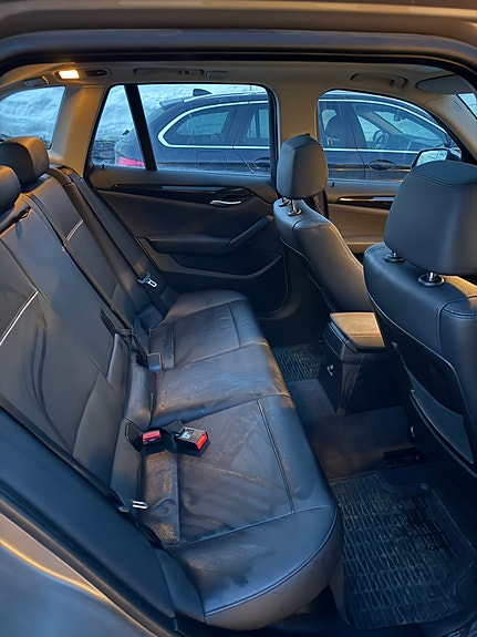 BMW X1 5 of 5