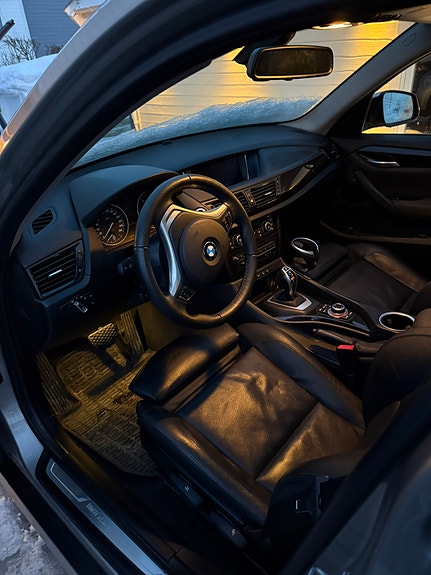 BMW X1 4 of 5