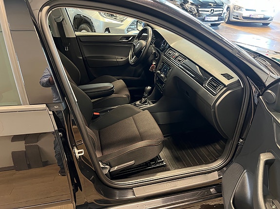 Skoda Rapid Spaceback 12 of 30