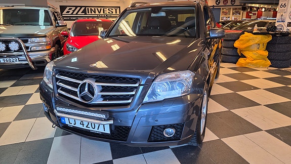 Mercedes-Benz GLK 2 of 5