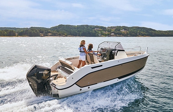 Rentekampanje 1,99% i 3 år (5.698,-) Uttern S65 - Mercury 200 V6 - Premium