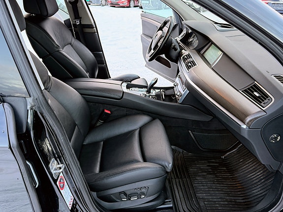 BMW 5-Serie GT 9 of 12