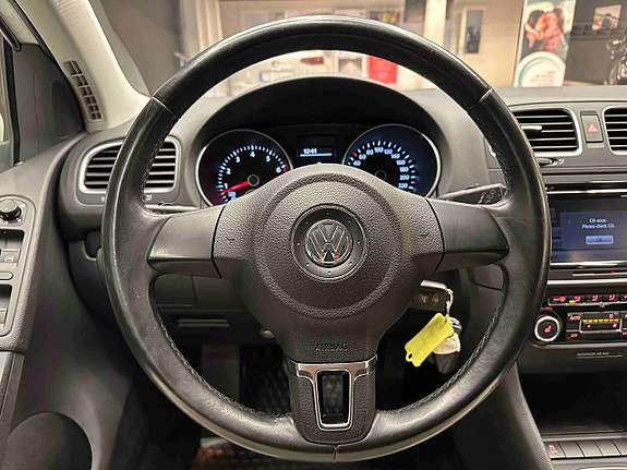 Volkswagen Golf VI 12 of 30