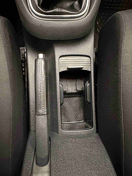 Volkswagen Golf VI 23 of 30