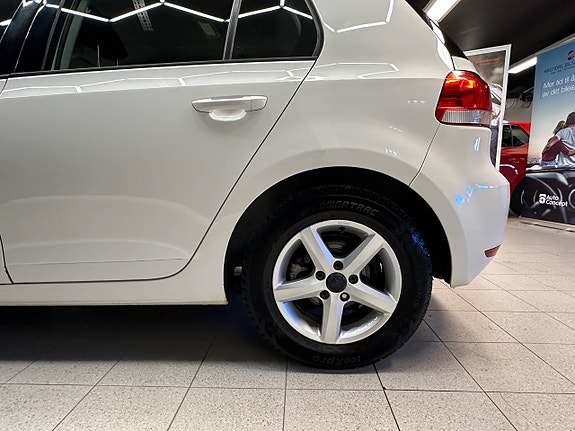 Volkswagen Golf VI 4 of 30