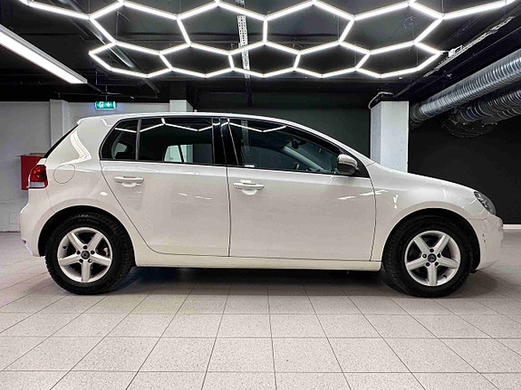 Volkswagen Golf VI 10 of 30