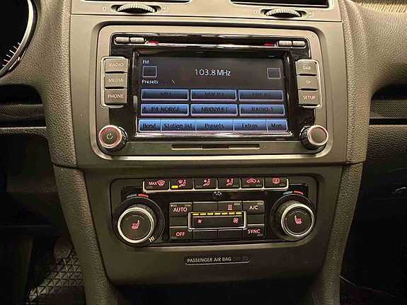 Volkswagen Golf VI 16 of 30