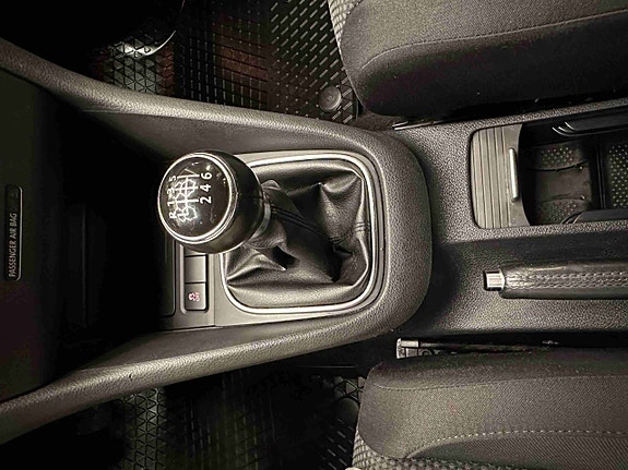 Volkswagen Golf VI 22 of 30