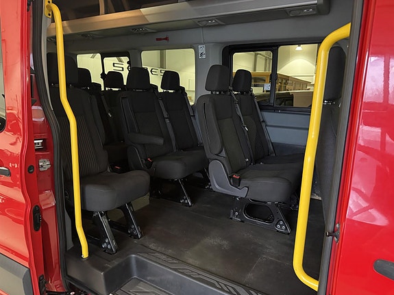 Ford Transit 12 of 19