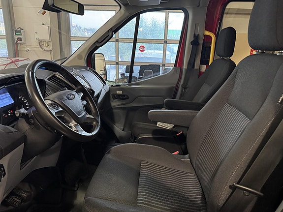 Ford Transit 11 of 19