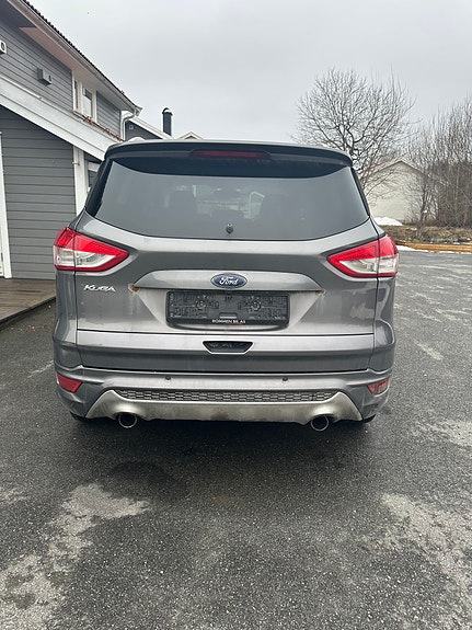 Ford Kuga 2 of 6