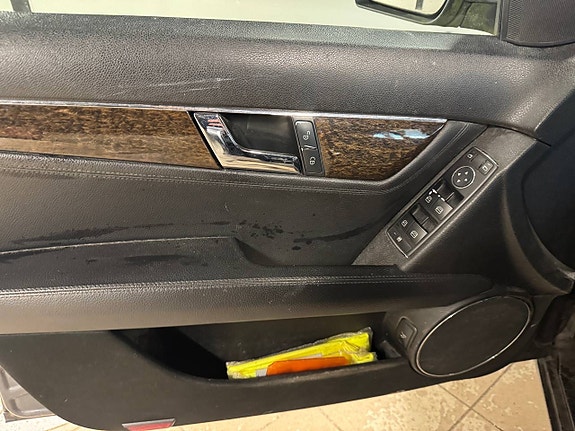 Mercedes-Benz C220 d 15 of 30
