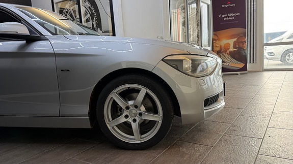 BMW 116d 4 of 5