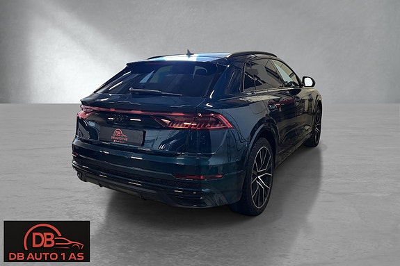 Audi Q8 4 of 5