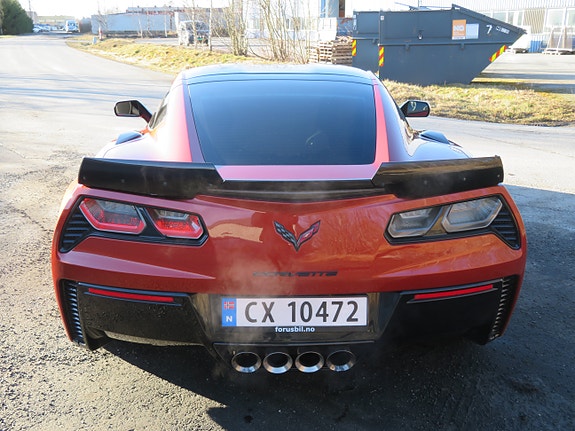 Chevrolet Corvette 9 of 30