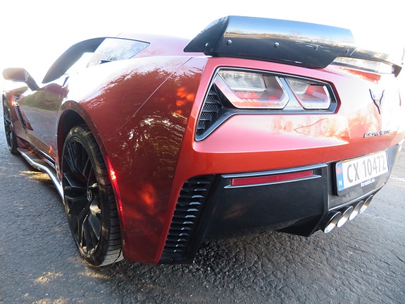 Chevrolet Corvette 18 of 30