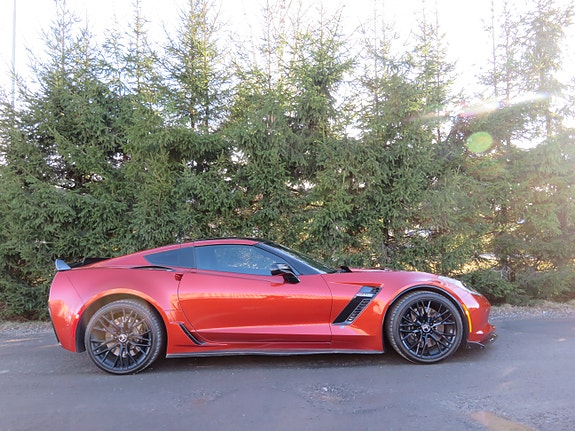 Chevrolet Corvette 14 of 30