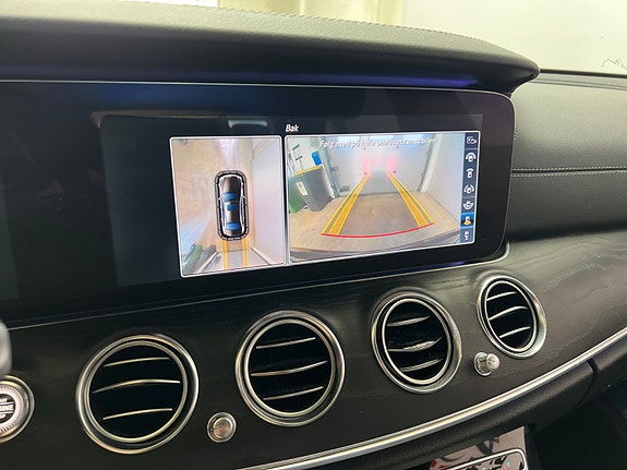 Mercedes-Benz E200 15 of 27