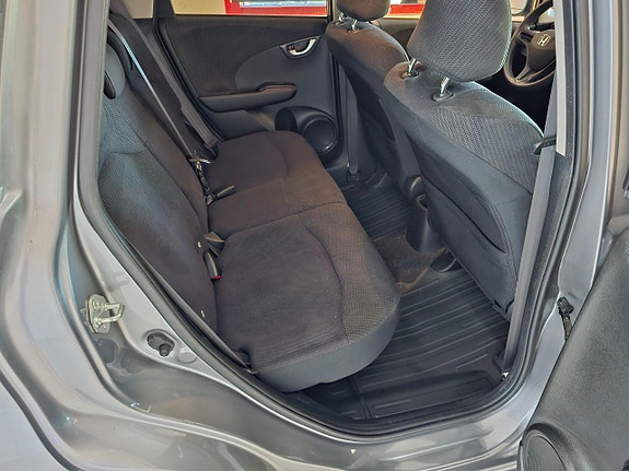 Honda Jazz 10 of 30