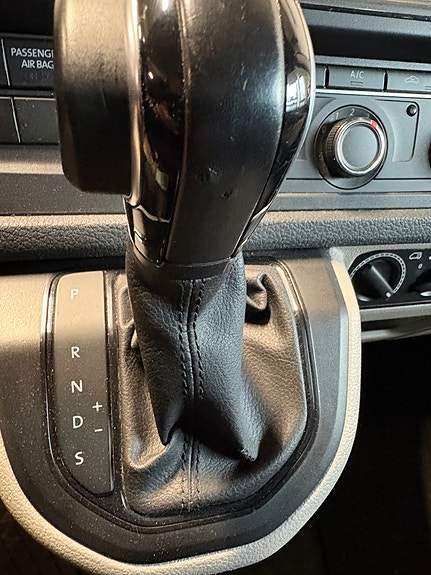 Volkswagen Transporter 14 of 20