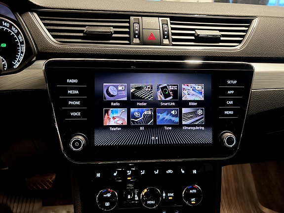 Skoda Superb 28 of 30