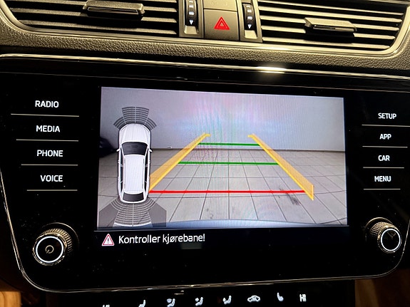Skoda Superb 29 of 30