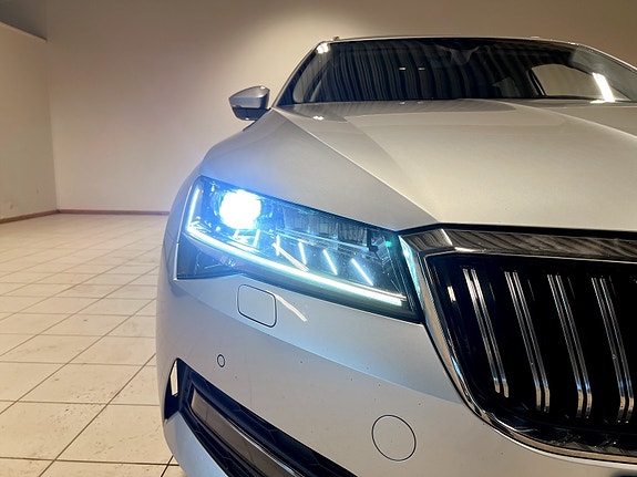 Skoda Superb 9 of 30