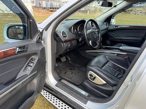 Mercedes-Benz GL420 7 of 24