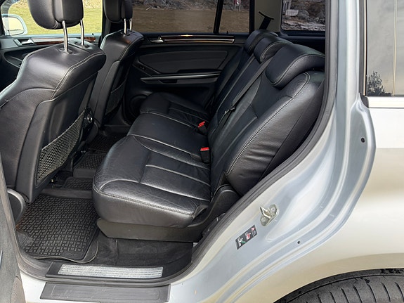 Mercedes-Benz GL420 12 of 24