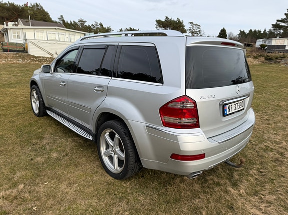 Mercedes-Benz GL420 6 of 24
