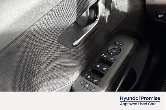 Hyundai Kona 17 of 26