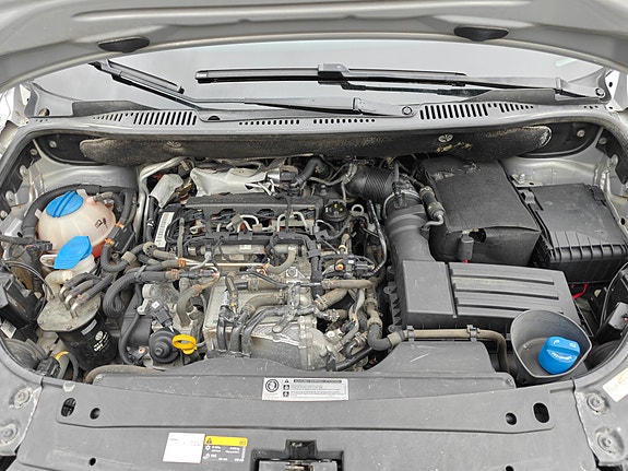 Volkswagen Caddy Maxi 17 of 24