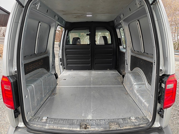 Volkswagen Caddy Maxi 15 of 24