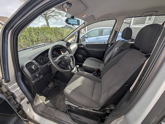 Opel Zafira 10 of 18