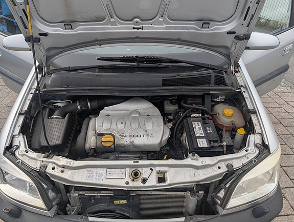 Opel Zafira 15 of 18