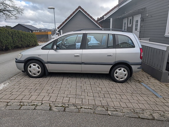 Opel Zafira 5 of 5