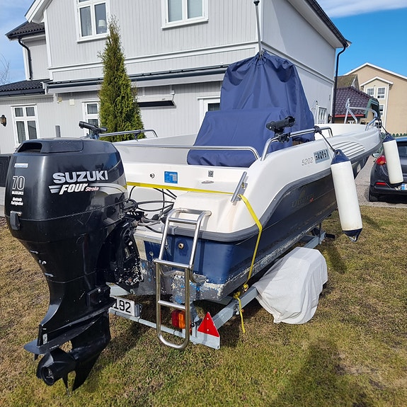 Uttern 5202 Exclusive 17 fot m/ Suzuki 70hk (kun 50t!) + henger + Garmin Echomap 2 of 5