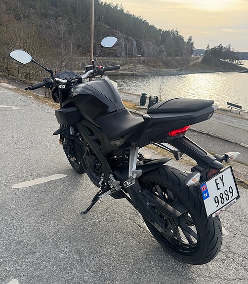 Yamaha MT-125 3 of 8